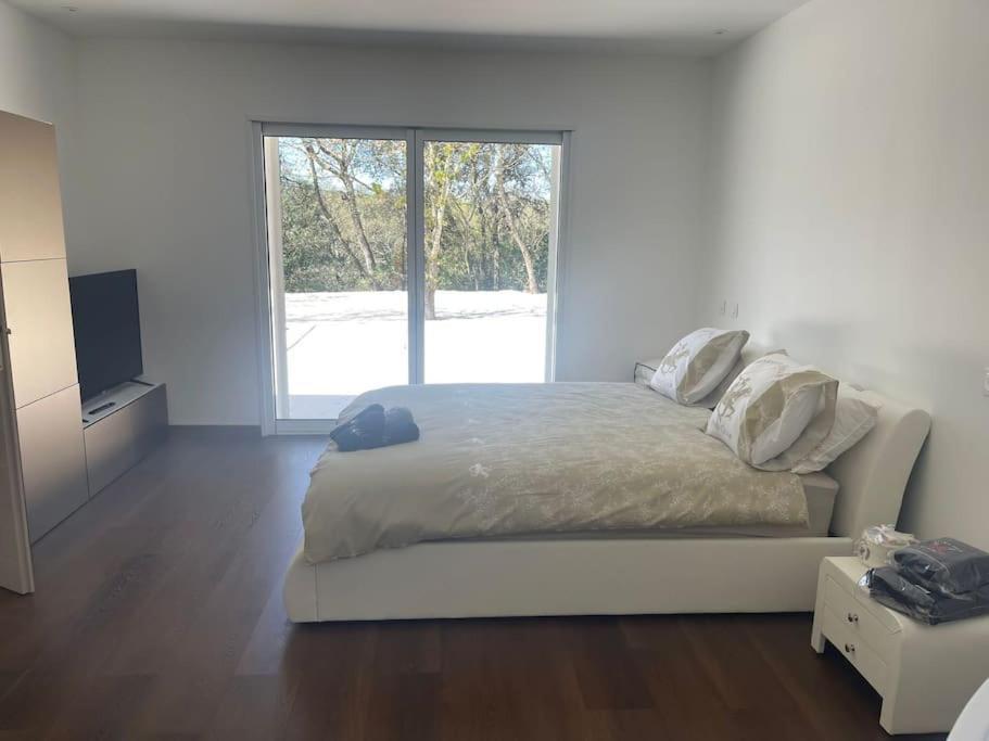 Brand New Villa With Fully Intergrated Air Conditioning & Private Pool, Overlooking Forest Sardan Exteriör bild