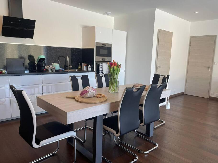 Brand New Villa With Fully Intergrated Air Conditioning & Private Pool, Overlooking Forest Sardan Exteriör bild