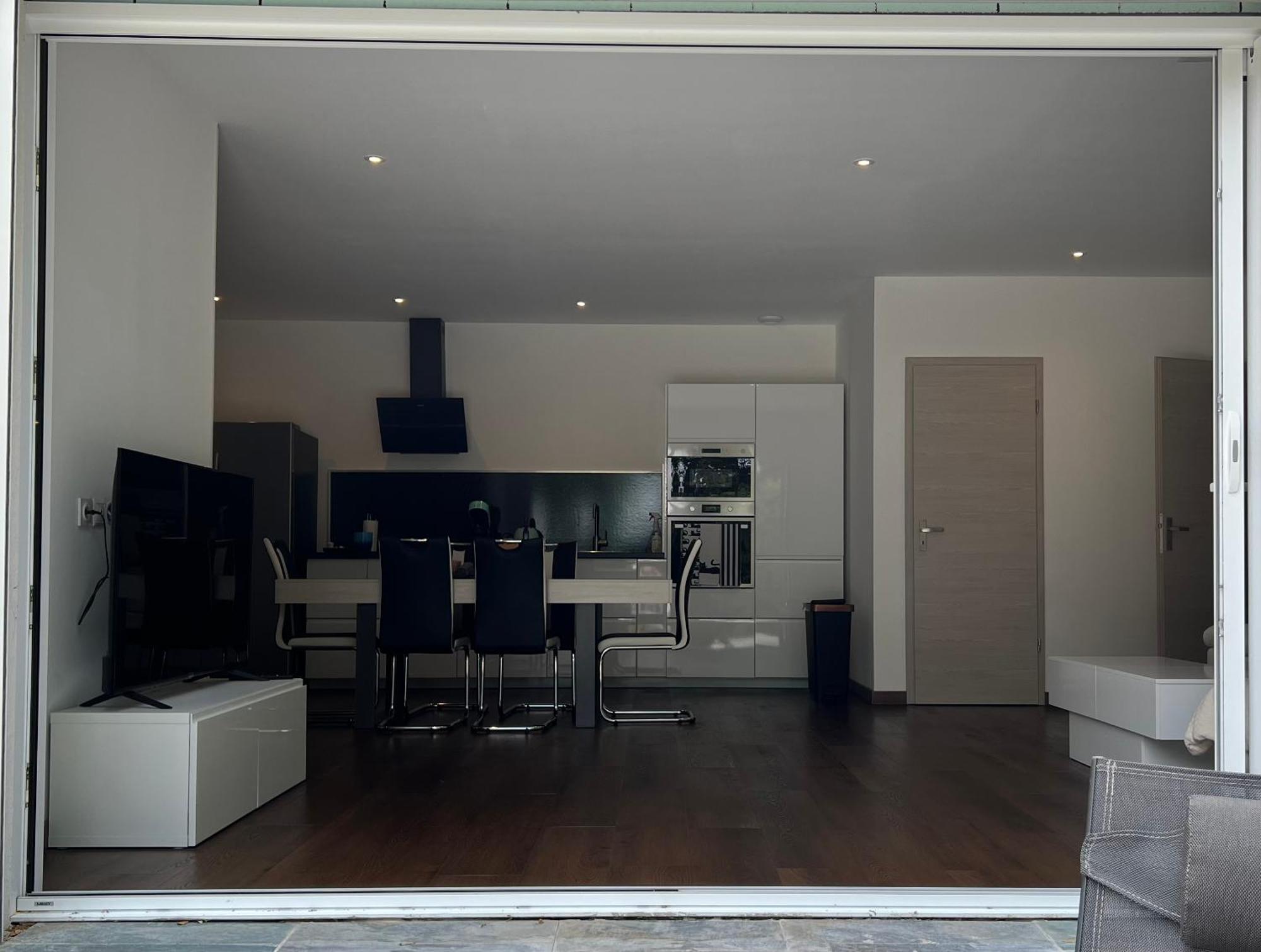 Brand New Villa With Fully Intergrated Air Conditioning & Private Pool, Overlooking Forest Sardan Exteriör bild